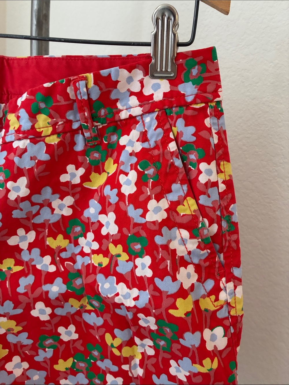 Talbots Floral sz 4 Girlfriend Chino Short Quirky Eclectic Preppy Bermuda
